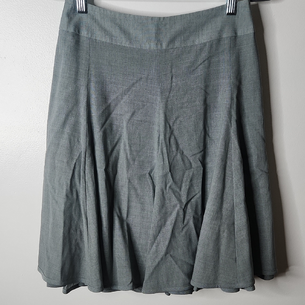 Akris Punto Knee Length Skirt Lined Size 6 Zip Closure